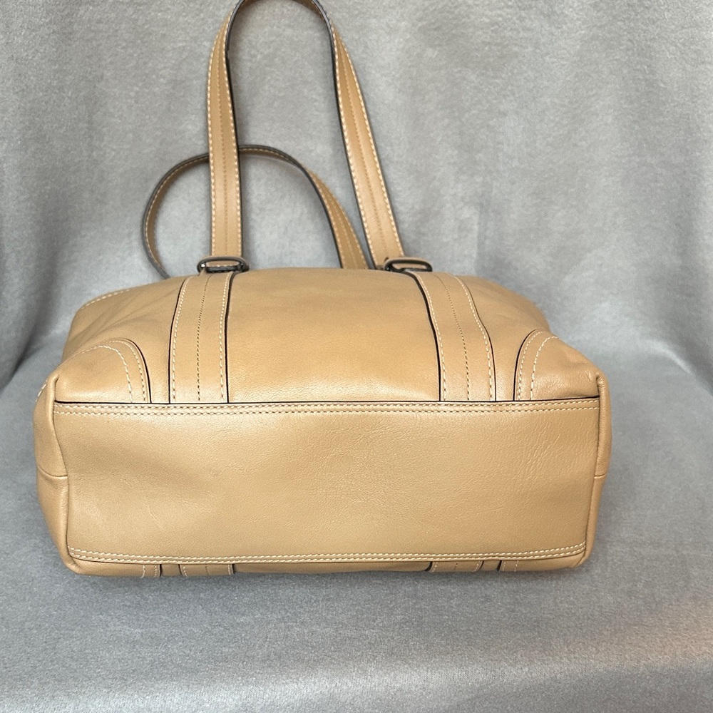 Coach F11201 Camel Tan Leather Shoulder Bag HML Lunch Tote New with Tags - Picture 4 of 16